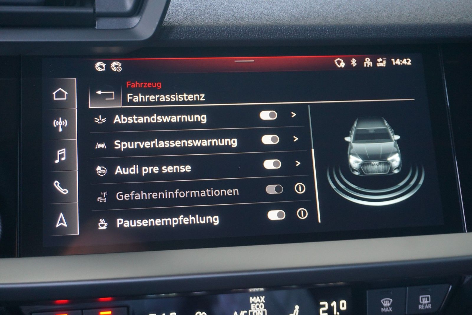 Audi A3 Sportback 45 TFSI e S line - Samsaru's Car Outlet