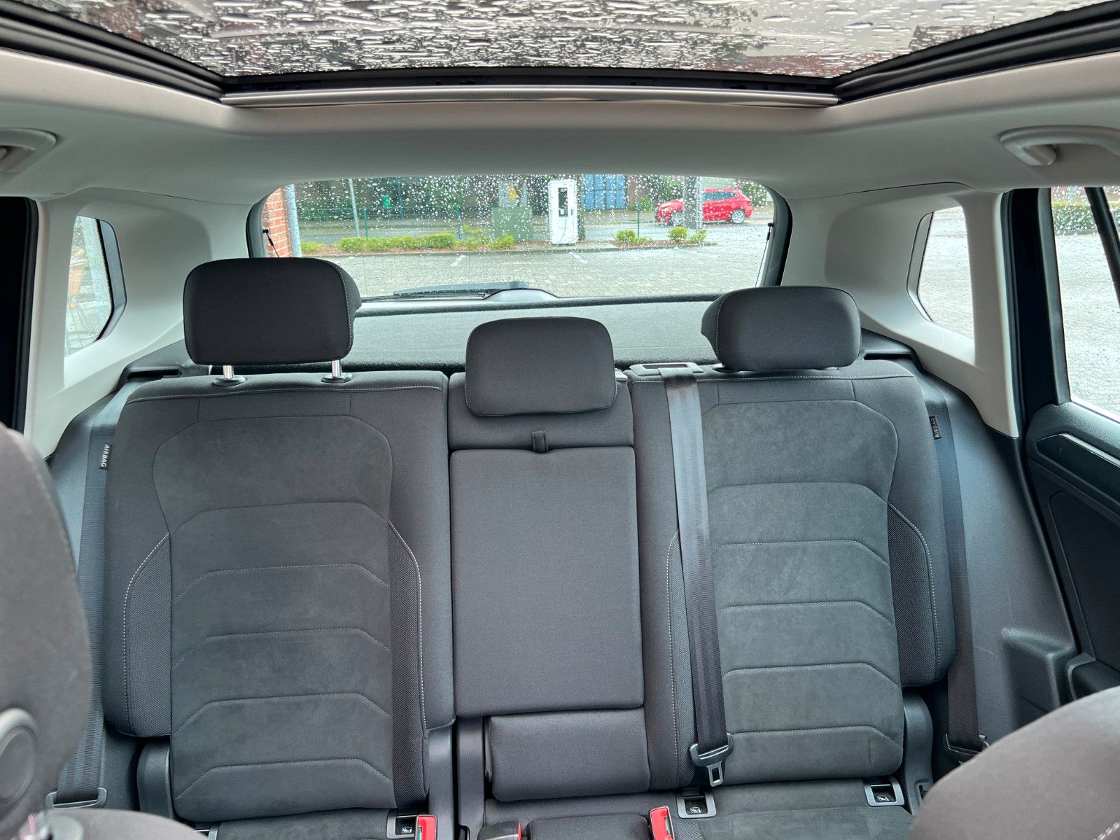 Volkswagen Tiguan Elegance TDi DSG - Samsaru's Car Outlet