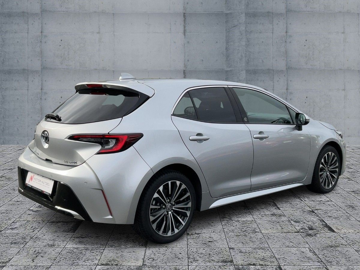 Toyota Corolla 1.8Hybrid TEAM D LED+NAV+ACC+SHZ+RFK+MFL