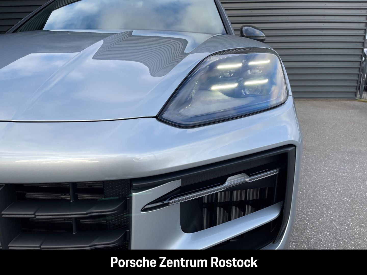 Porsche Cayenne E-Hybrid Coupe Sportabgas LED-Matrix