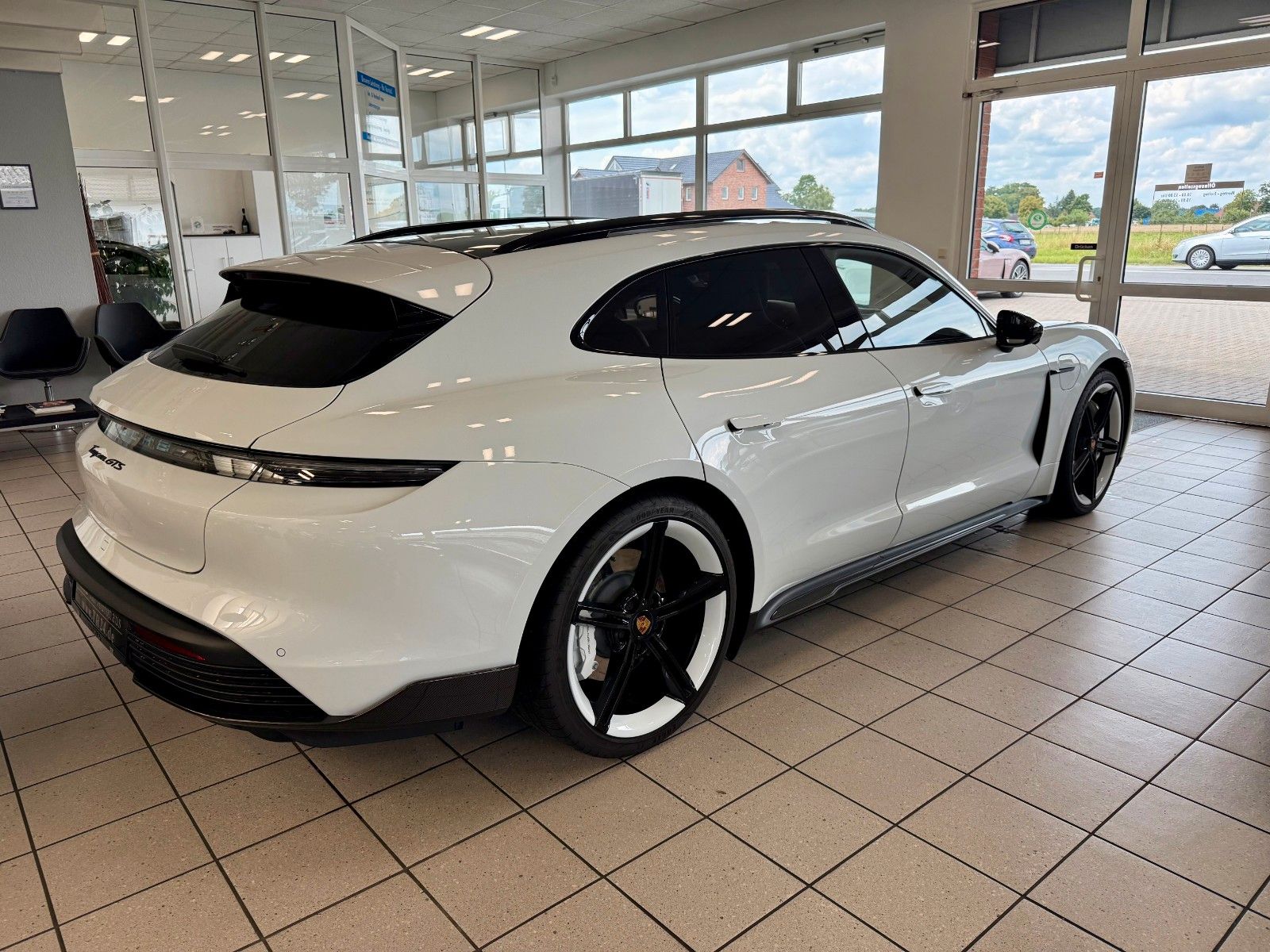 Porsche Taycan Sport Turismo GTS SportDesign/Panorama