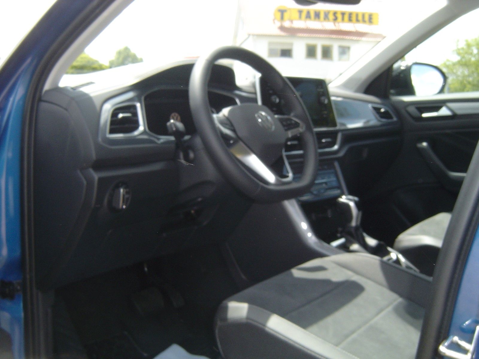 Volkswagen T-Roc 1.5 TSI OPF DSG Style - Samsaru's Car Outlet