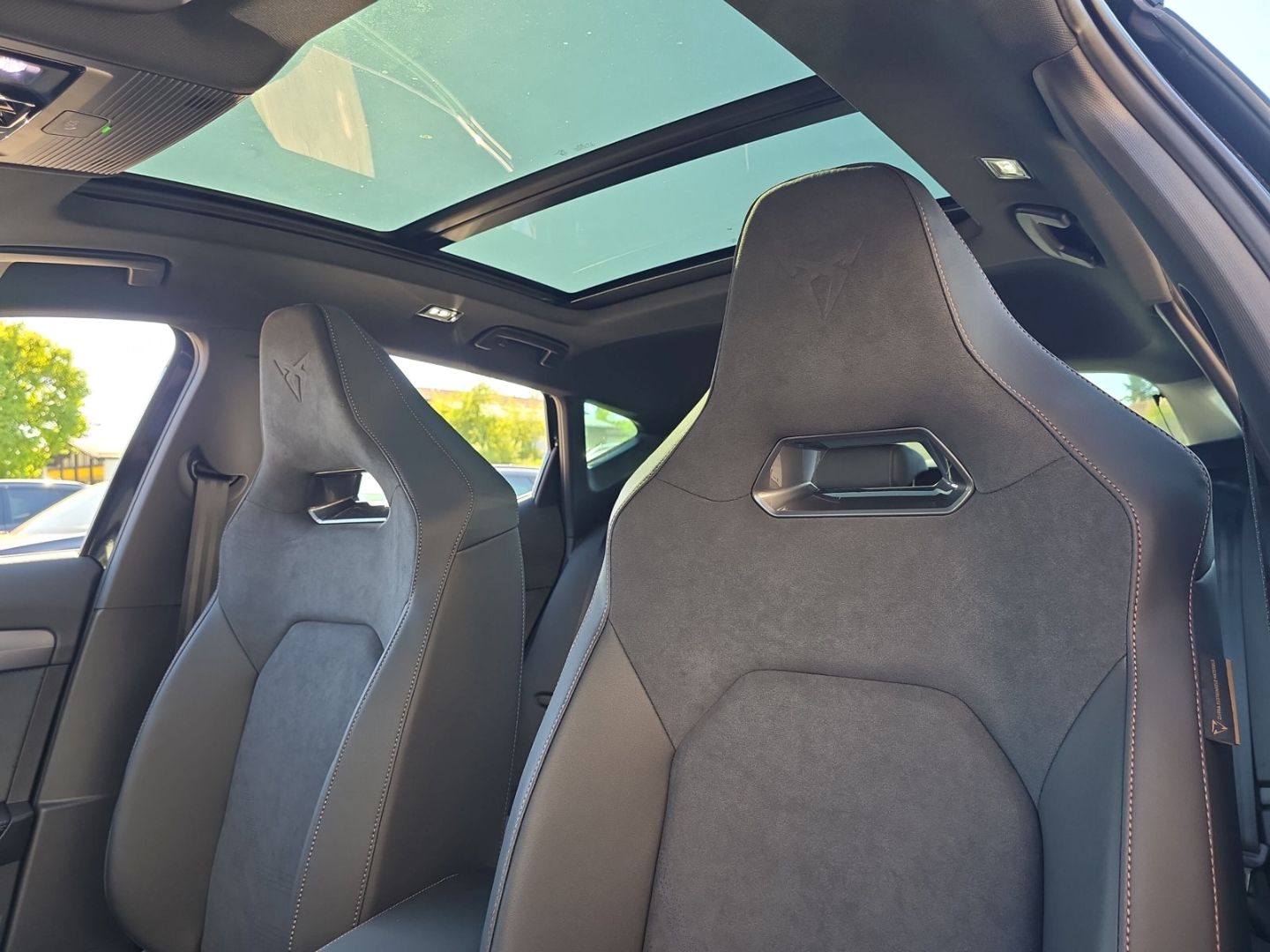 Cupra Formentor VZ 2.0 TSI Matrix AHK Panorama Sennhei