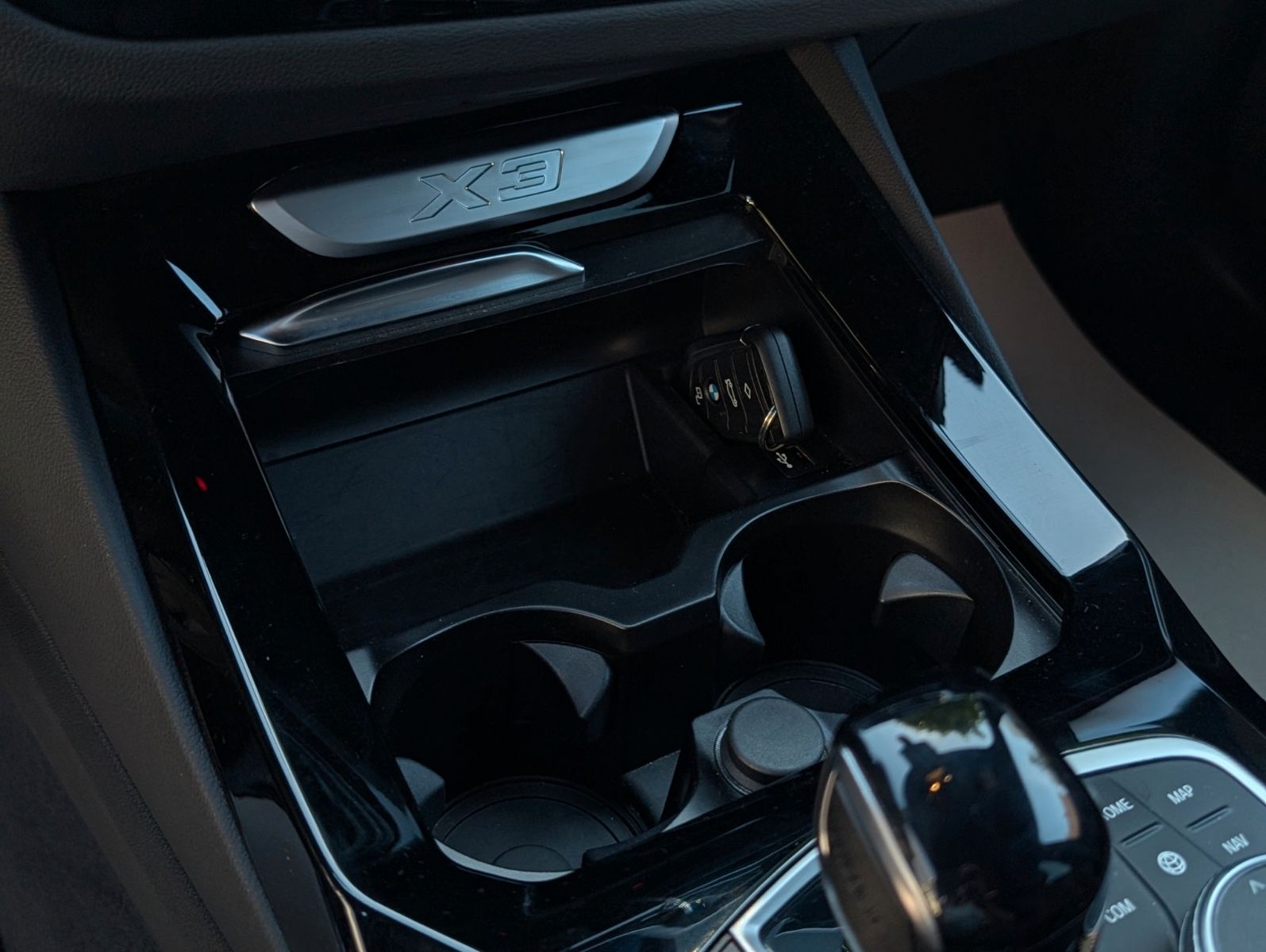 BMW X3 xDrive20dAT M-Sport - Samsaru's Car Outlet