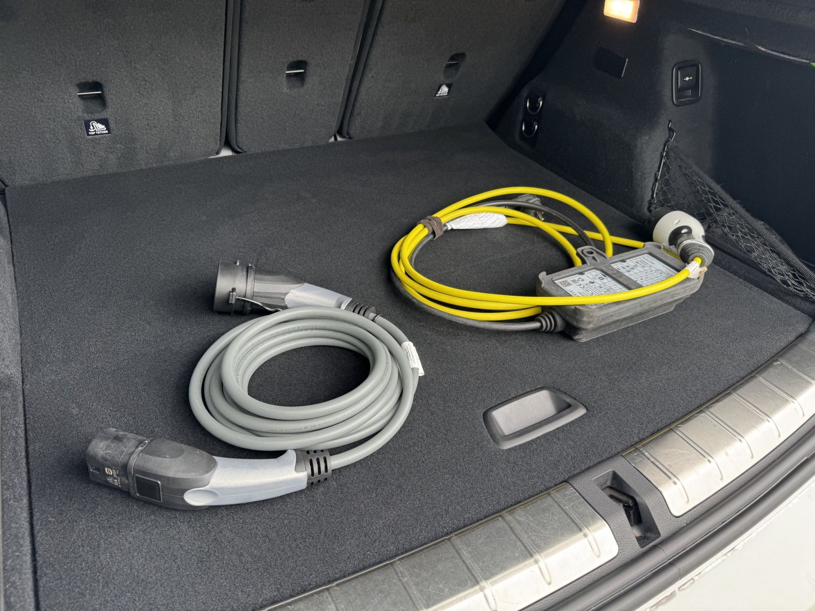 BMW X1 xDrive25e Sport Line - Samsaru's Car Outlet