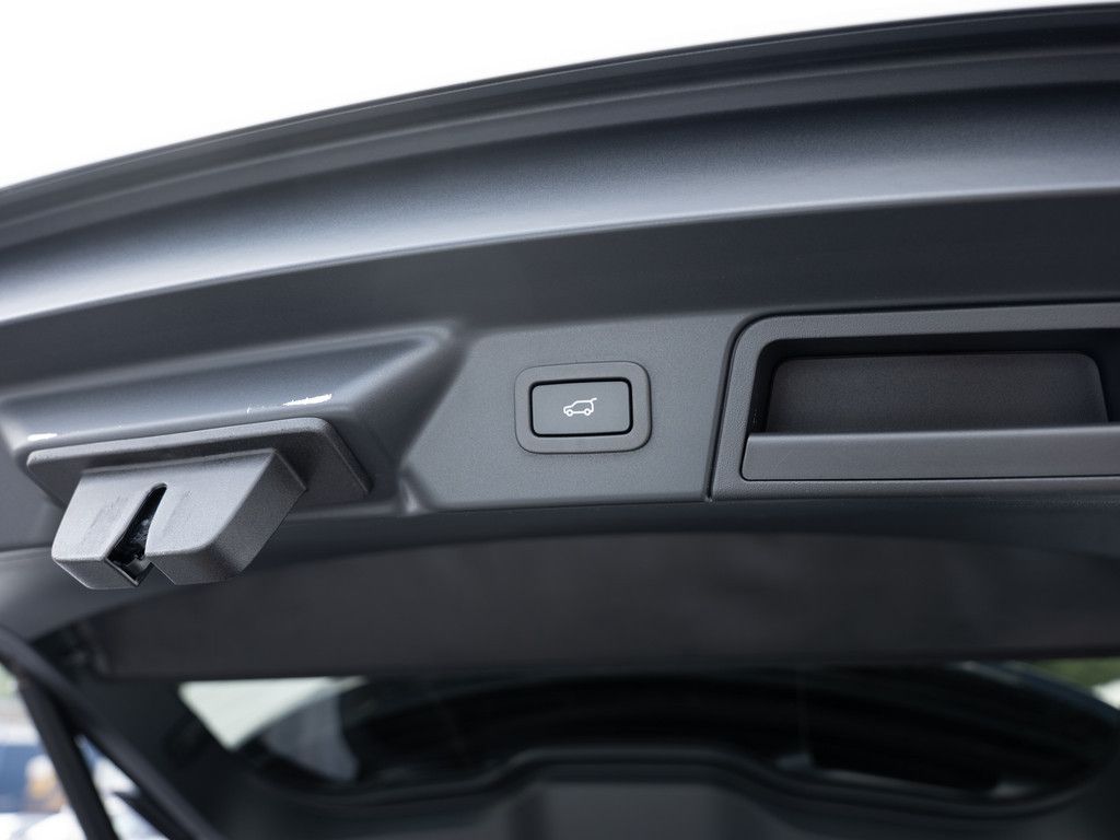Range Rover Velar P400e R-Dynamic - Samsaru's Car Outlet