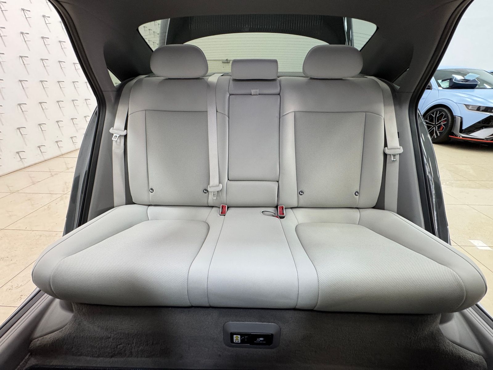 Hyundai IONIQ 6 77,4kWh 325ps 4WD Uniq PANO & DIGI NON