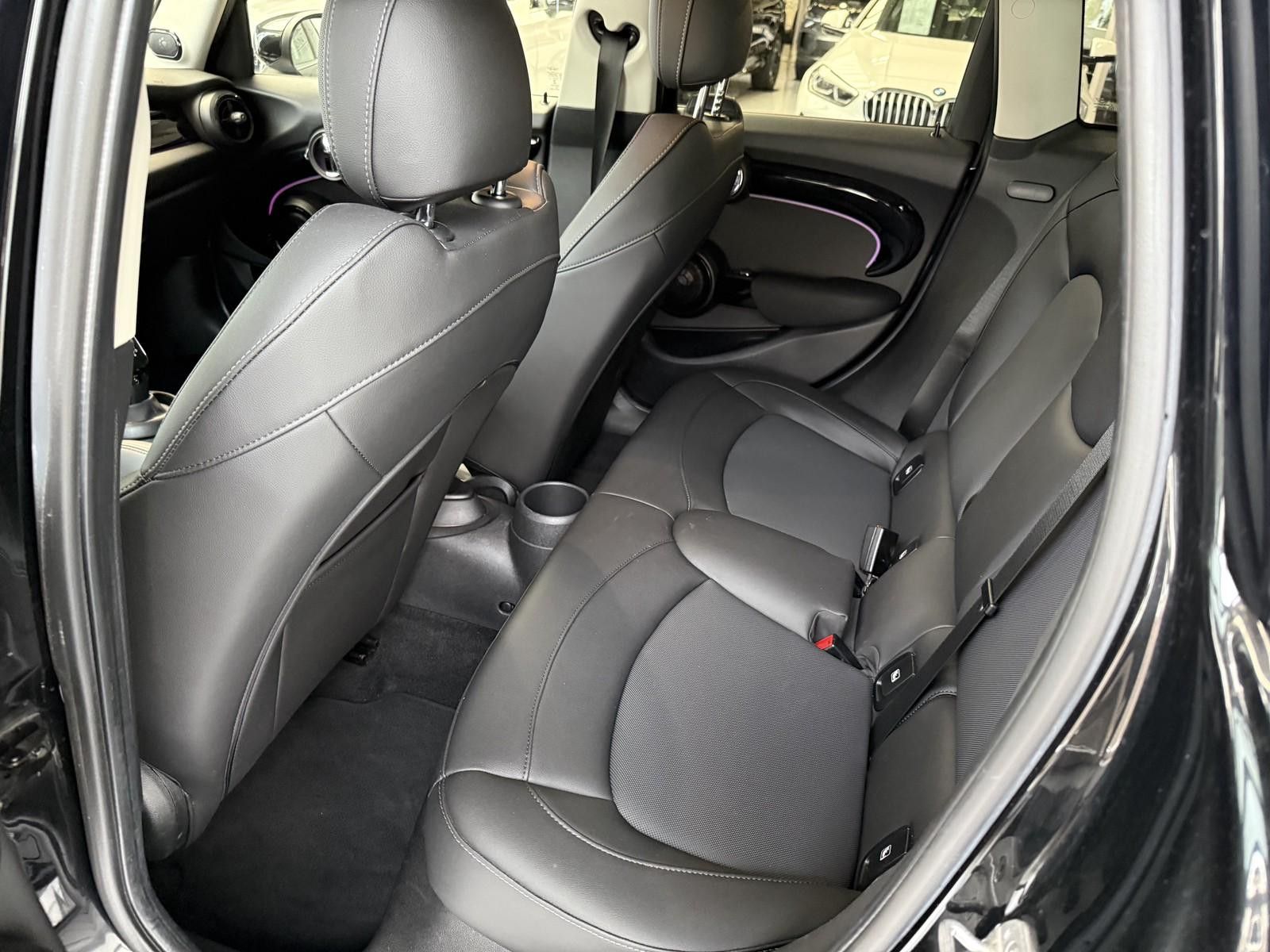 MINI Cooper S - Samsaru's Car Outlet