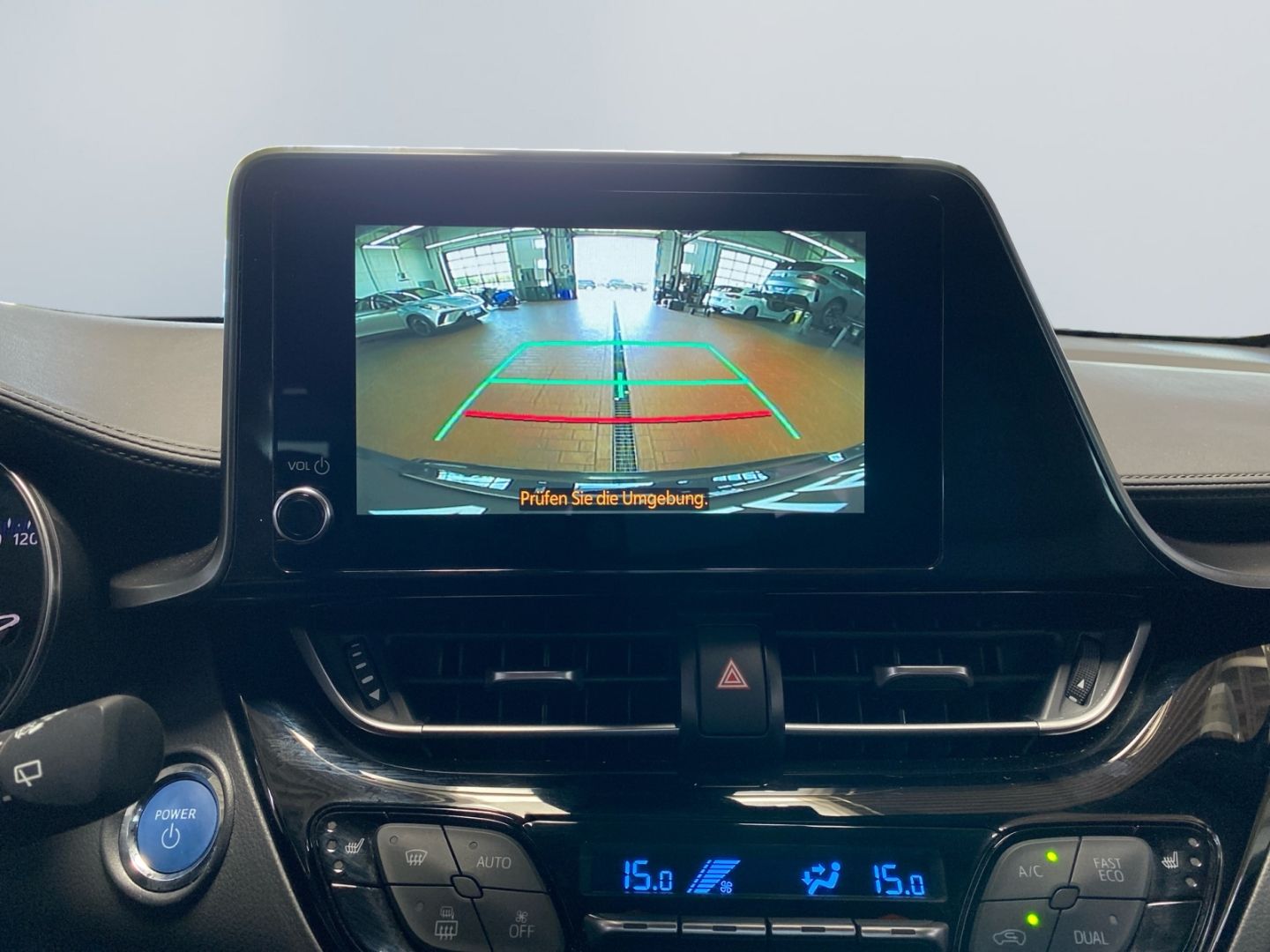 Toyota C-HR 1.8 Hybrid Team - Samsaru's Car Outlet