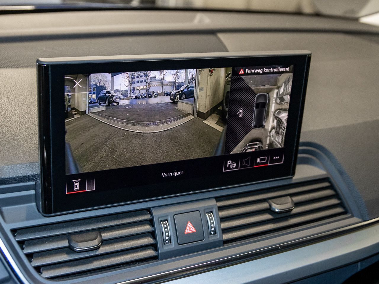 Audi Q5 55 TFSI e quattro S line Panorama AHK Keyless