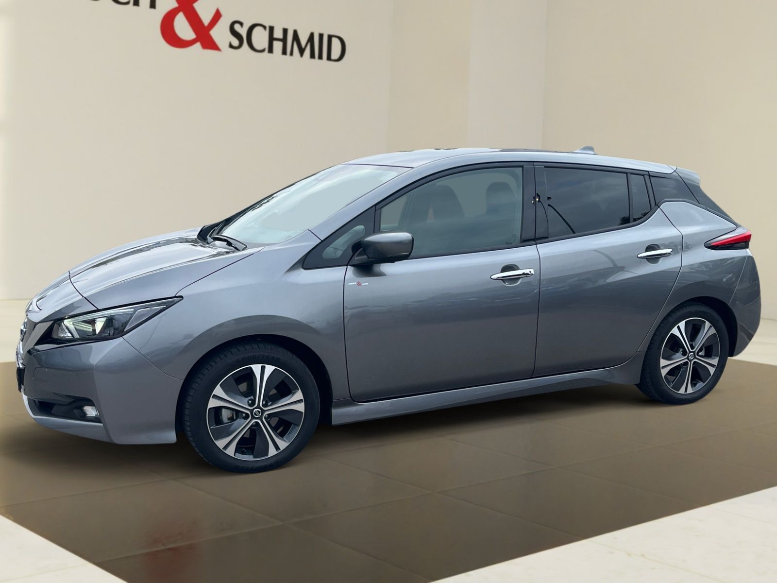 Nissan Leaf 40 kWh Autom. - N-Con. - Samsaru's Car Outlet