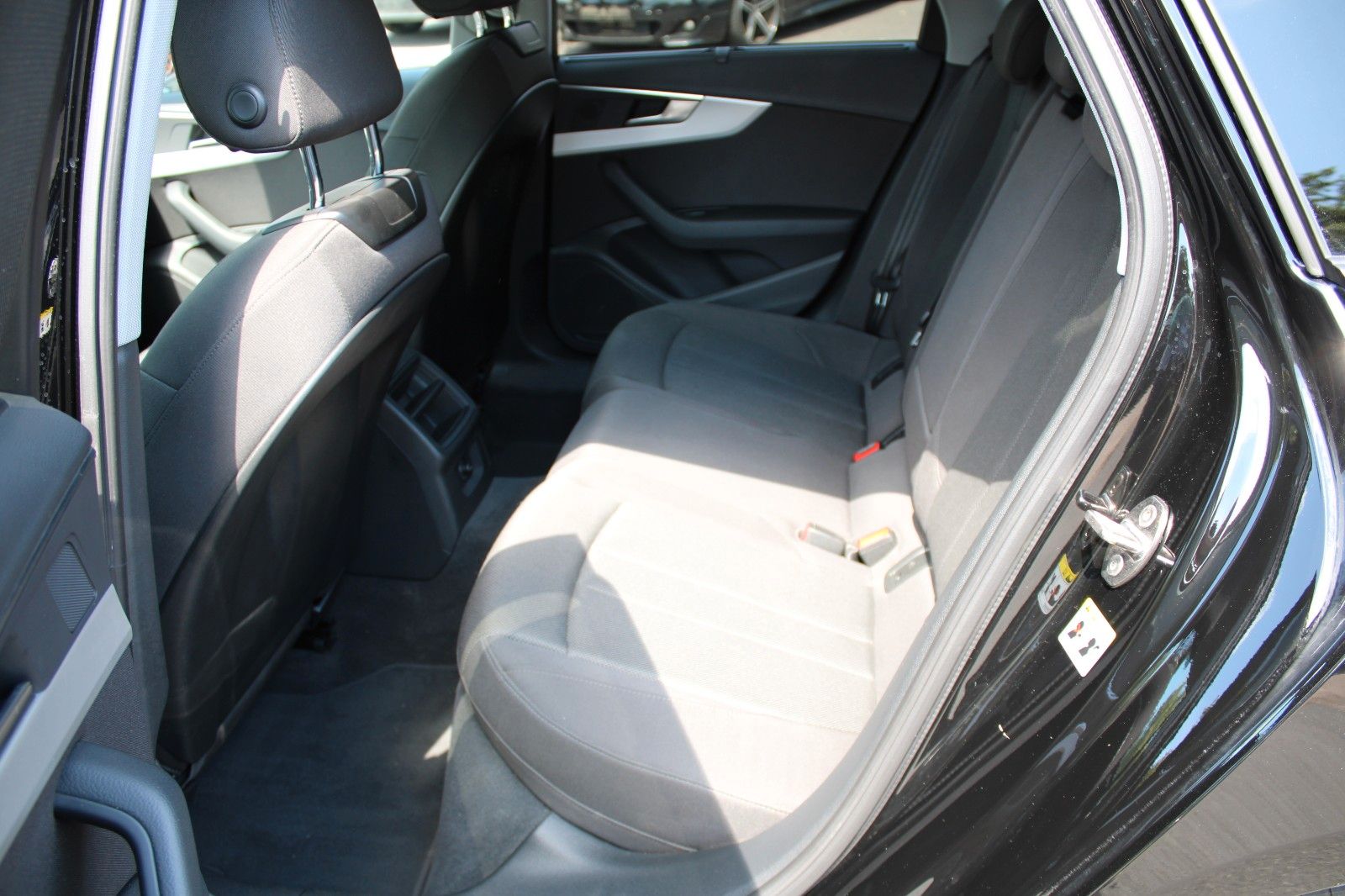 Audi A4 Avant 40 TDI - Samsaru's Car Outlet