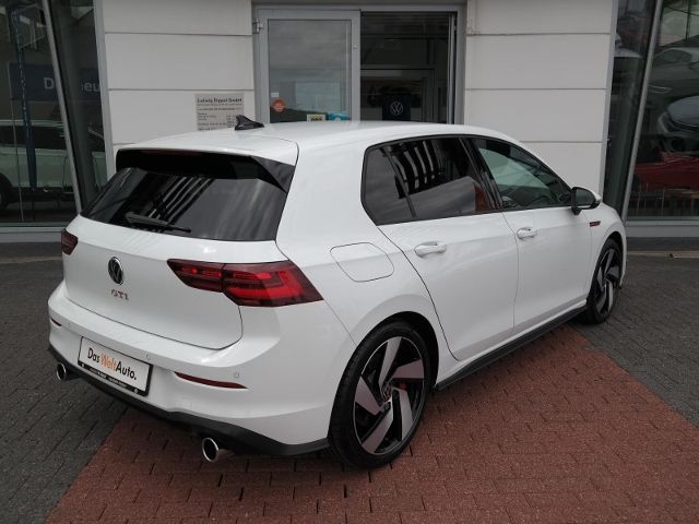 Volkswagen Golf VIII 2.0 TSI GTI DSG - Samsaru's Car Outlet