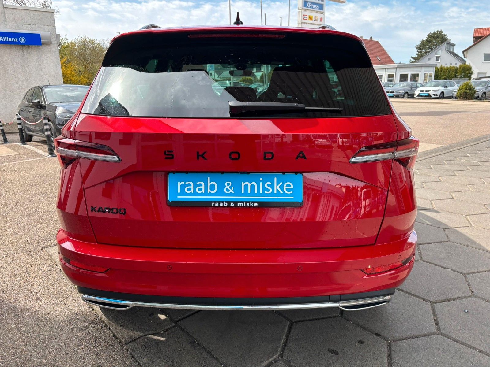 Skoda Karoq Sportline *AHK/Navi/ACC/SHZ/Garantie*
