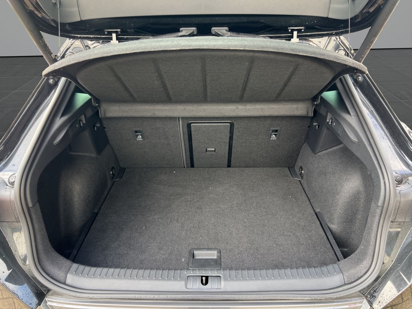 Cupra Formentor Basis 1.5 TSI - Samsaru's Car Outlet