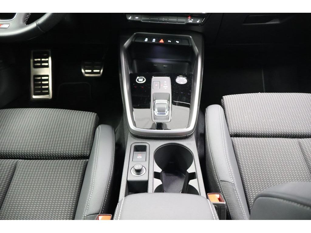 Audi A3 Sportback 30 TFSI S-line S-tronic,Navi,LED,PD