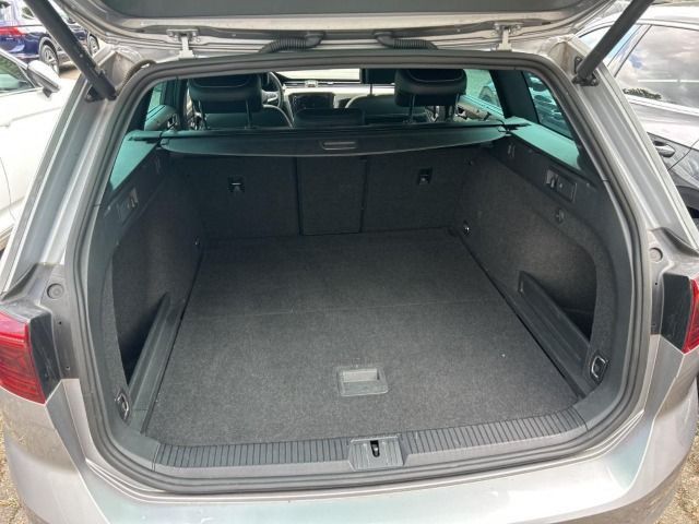 Volkswagen Passat Variant 2.0 TDI Elegance R-Line - Samsaru's Car Outlet