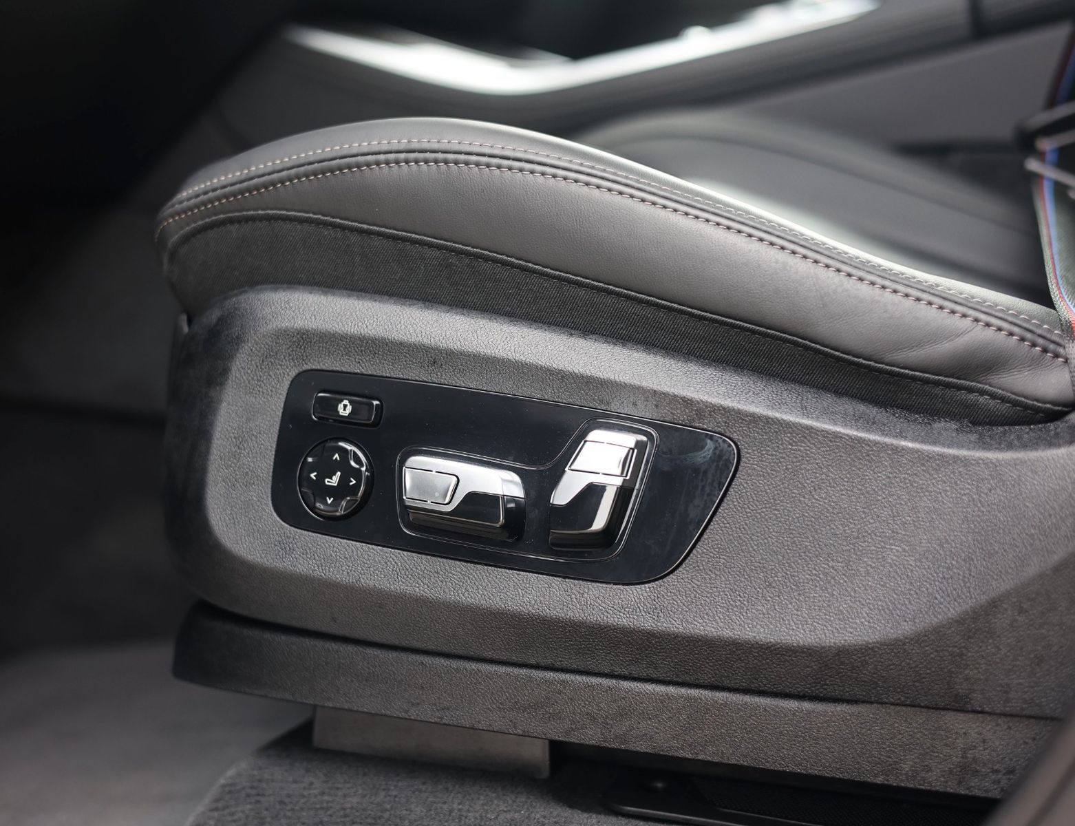 BMW X5 50e xDrive | Pano - AHK - Massage