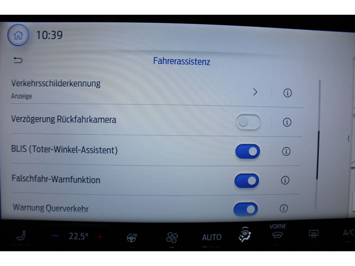 Ford Focus Turnier ST-Line ACC LED TWA Navi DAB GJR R