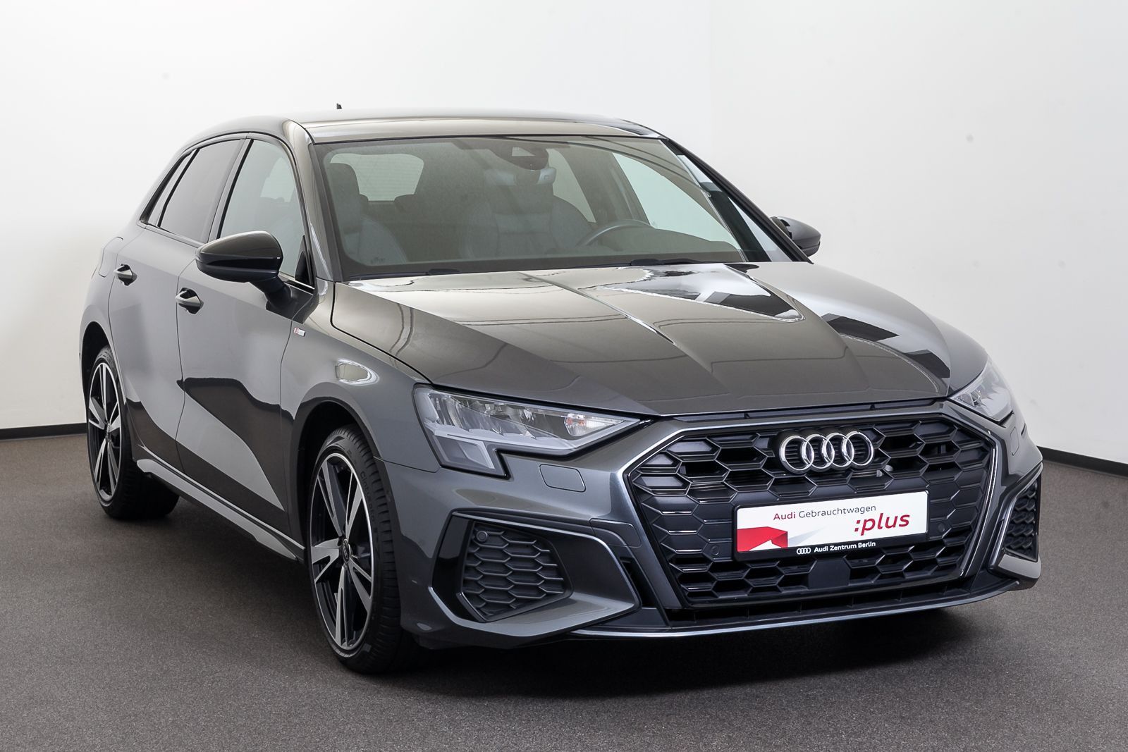Audi A3 Sportback TFSI e S line - Samsaru's Car Outlet