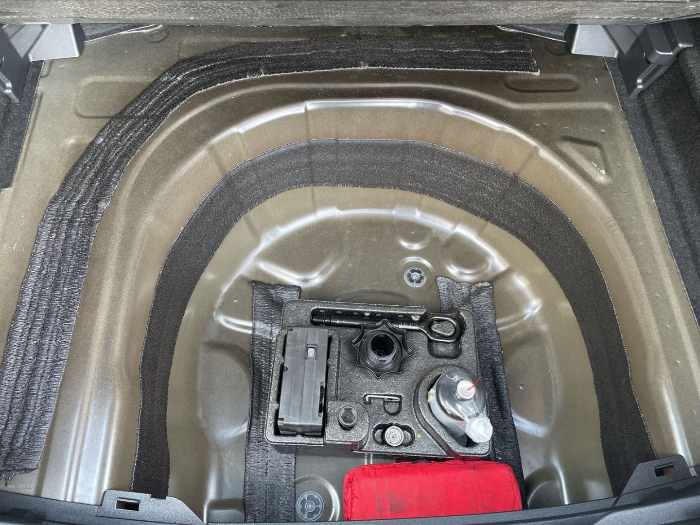 Volkswagen Taigo 1.0 TSI Life - Samsaru's Car Outlet