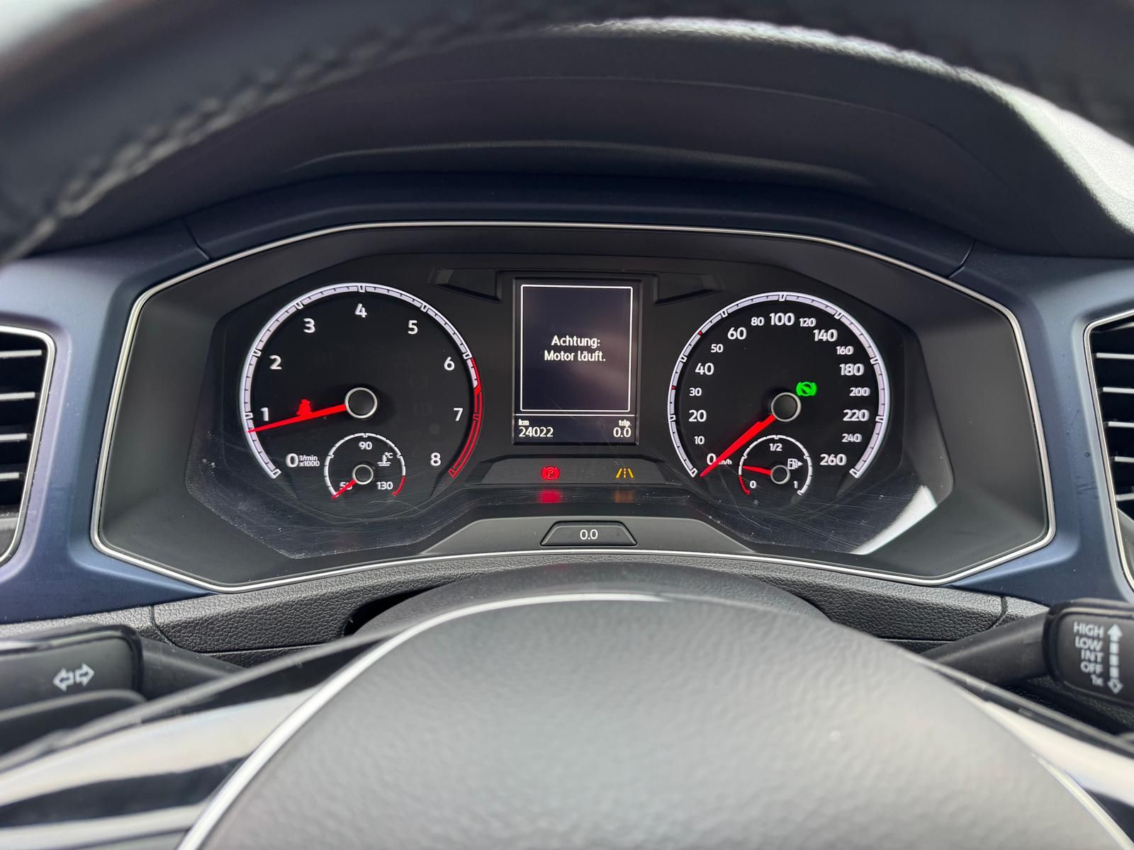 Volkswagen T-Roc 1.5 TSI DSG - Samsaru's Car Outlet