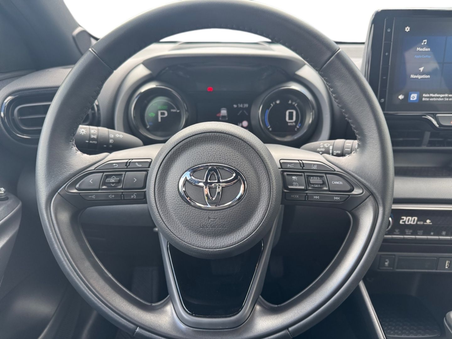 Toyota Yaris Hybrid 1.5 Style *HUD*Teilleder*SHZ*CAM*PD