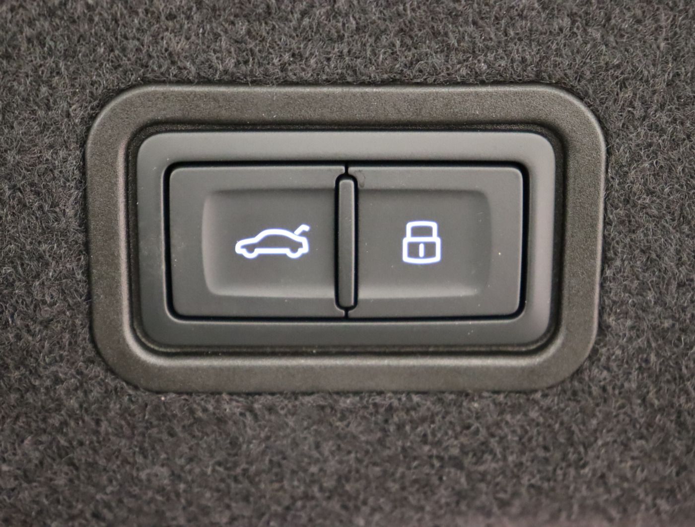 Audi A8 50 TDI quattro - Samsaru's Car Outlet