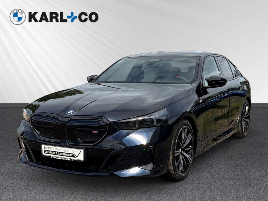BMW i5 M60 xDrive B&W Panorama Autobahnassistent