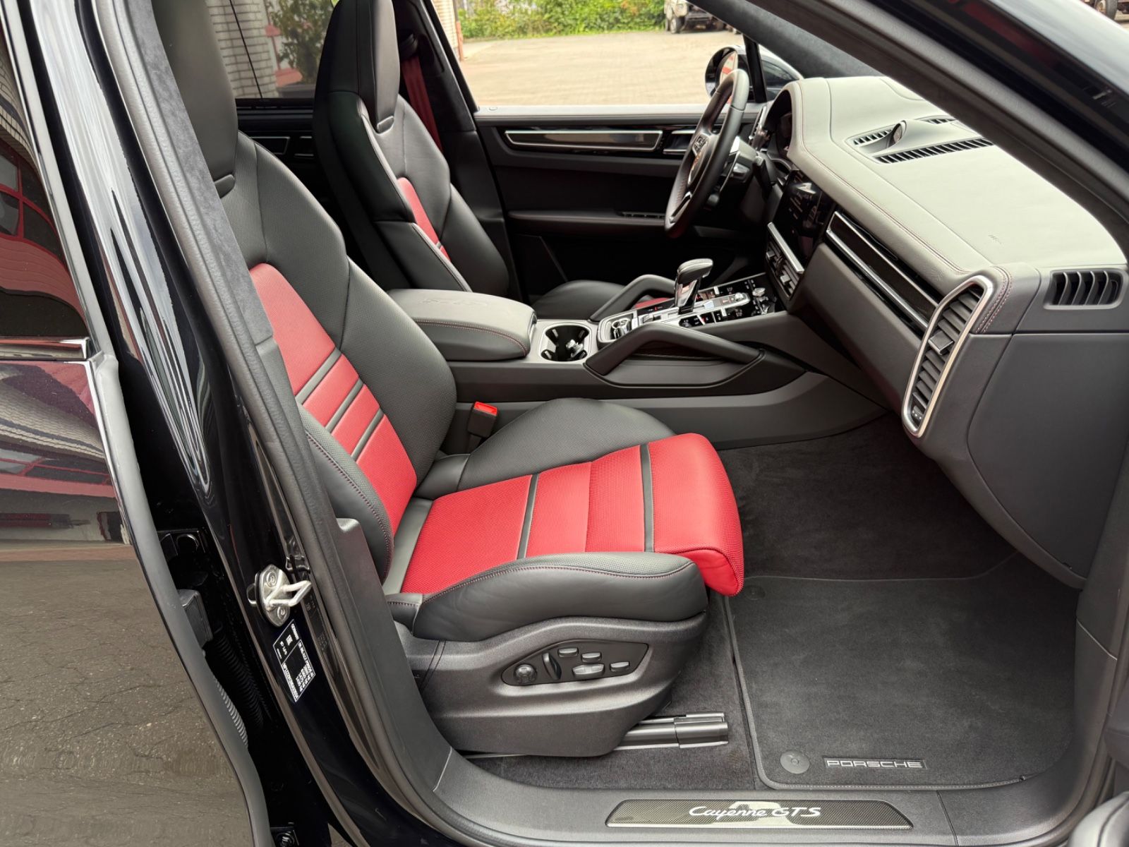 Porsche CAYENNE GTS V8, SPORTABGAS, PANO, HA-LENKUNG