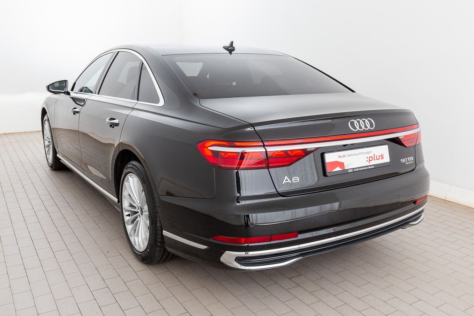 Audi A8 50 TDI quattro tiptr. - Samsaru's Car Outlet