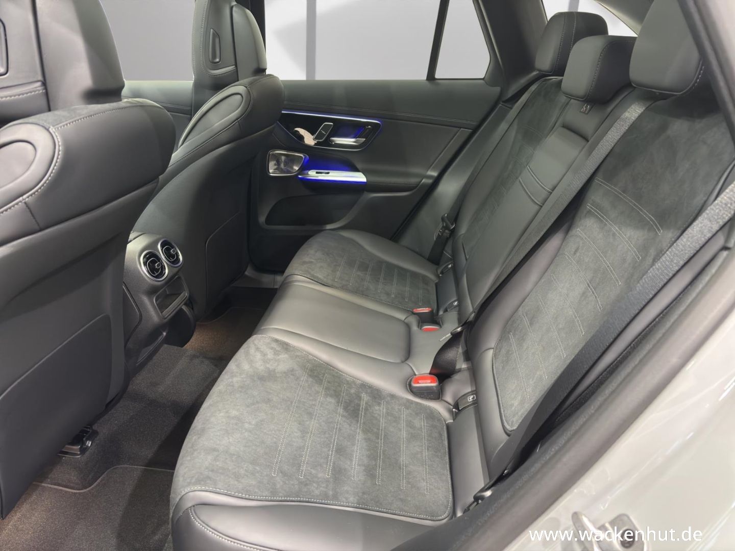 Mercedes-Benz GLC 300 d 4M EDITION AMG LINE NIGHT+AHK+PANO+DIS