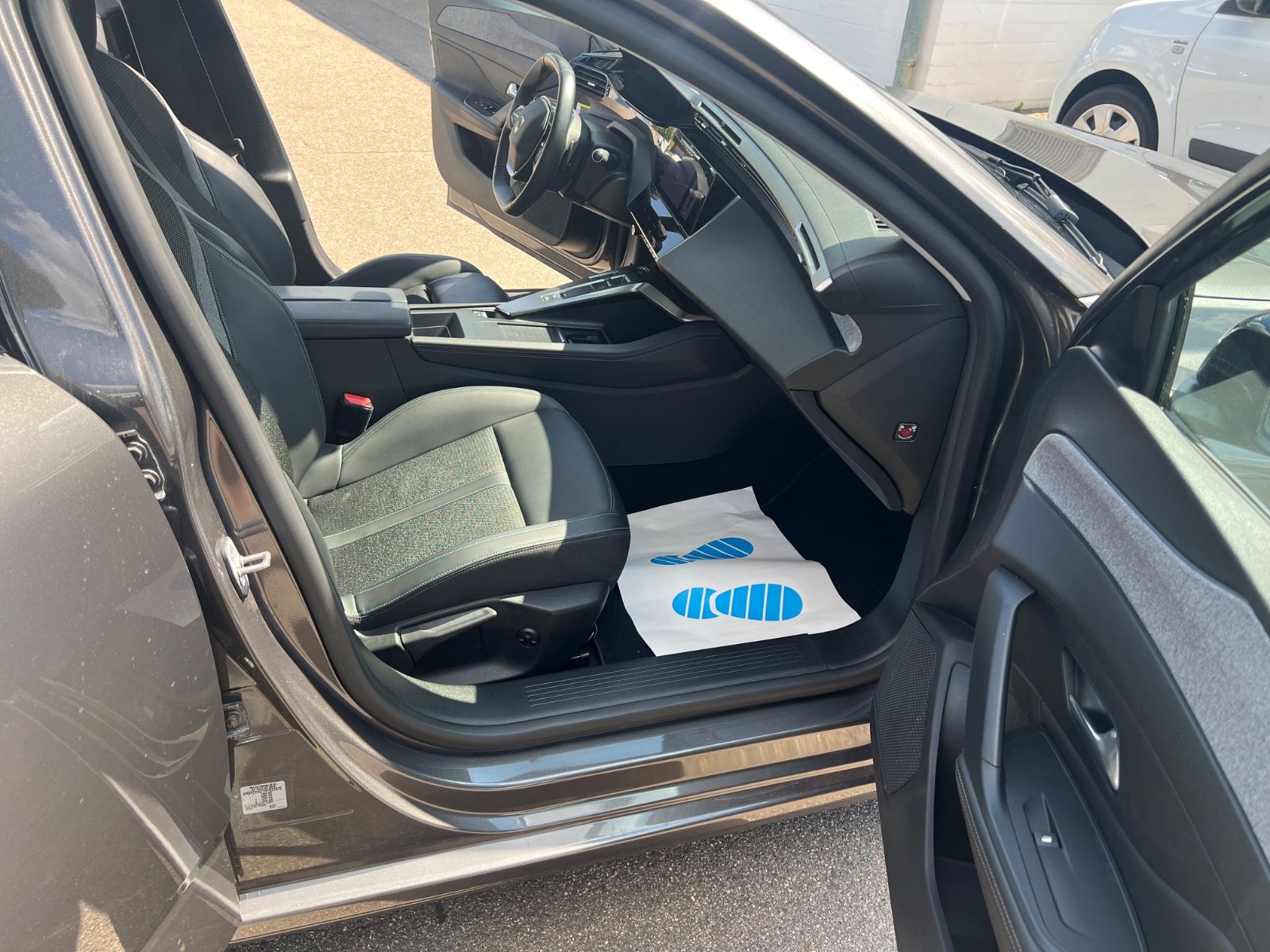 Peugeot 308 SW Allure - Samsaru's Car Outlet
