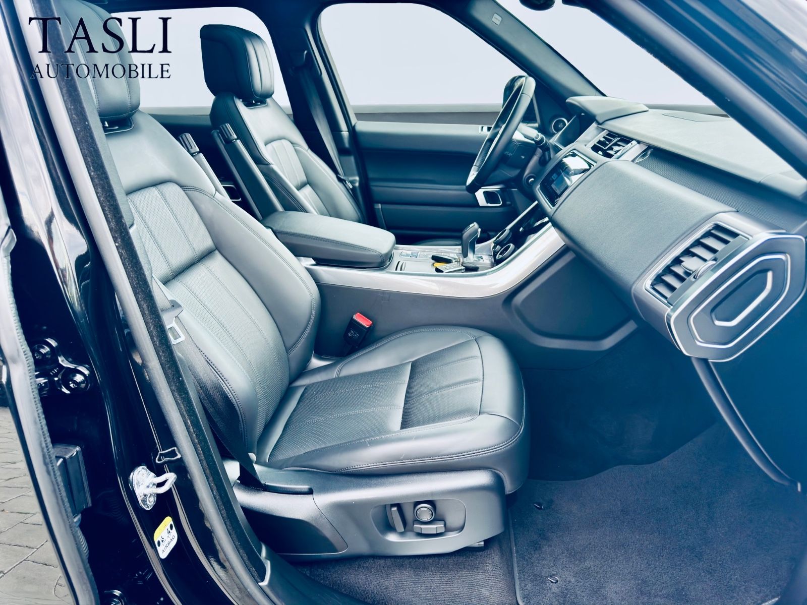 Range Rover Sport HSE Dynamic P400e BLACK - Samsaru's Car Outlet