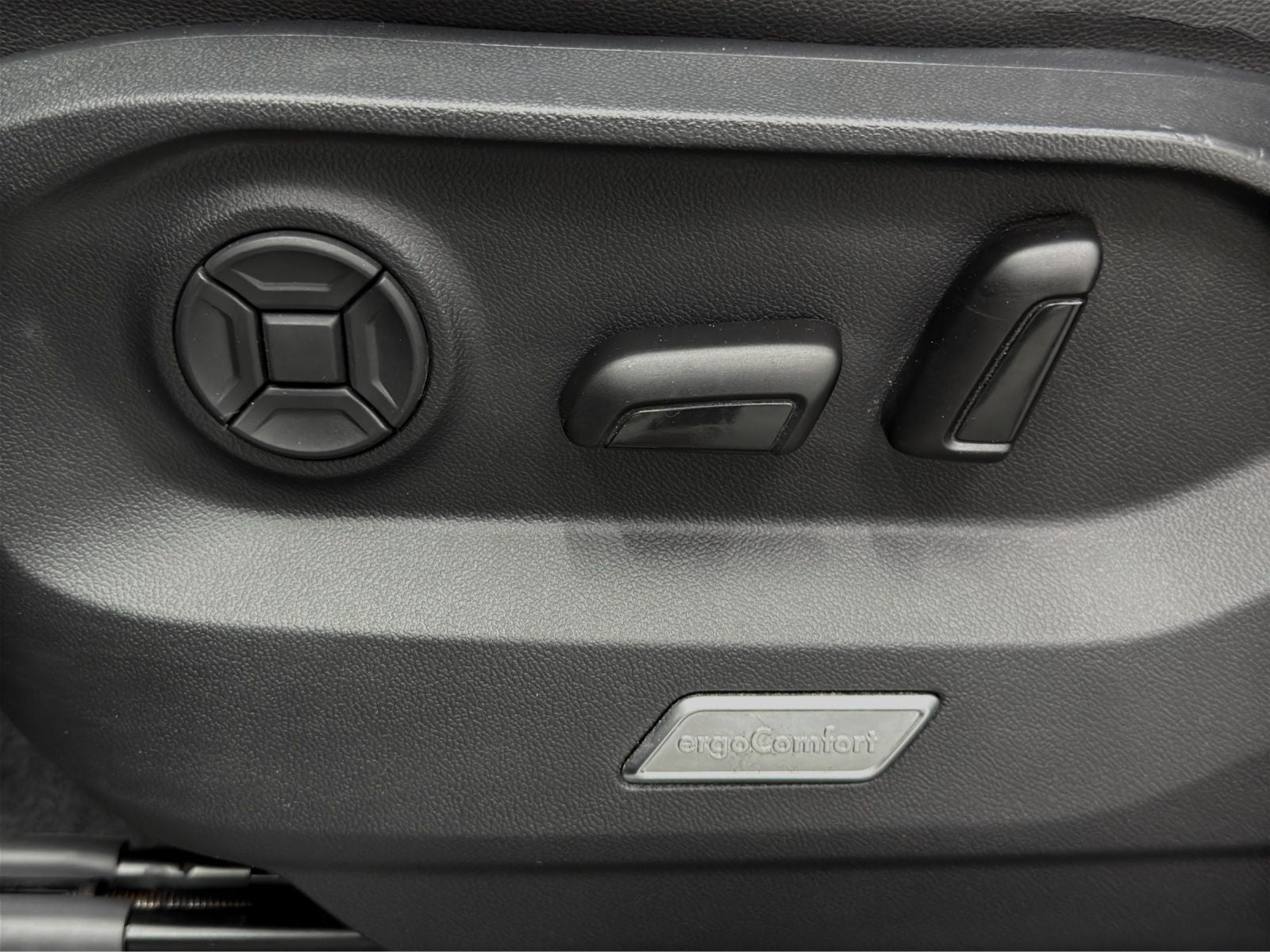 Volkswagen Touareg 3.0 TDI R-LINE BLACK - Samsaru's Car Outlet