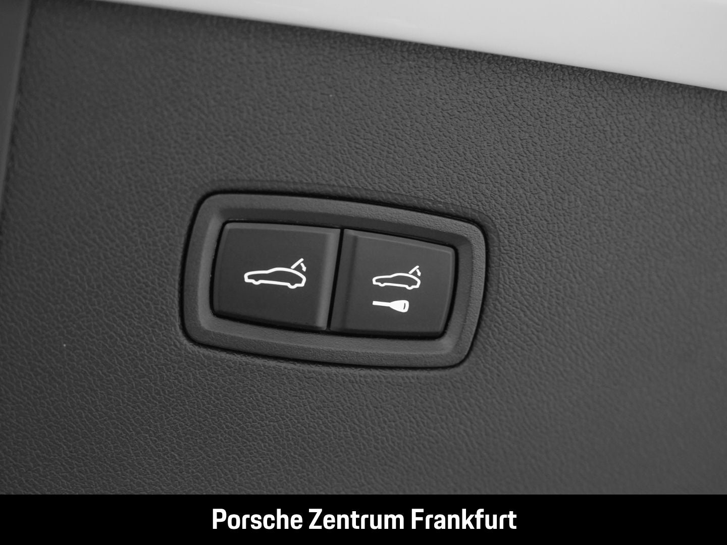 Porsche Cayenne E-Hybrid Black Edition HA-Lenkung BOSE