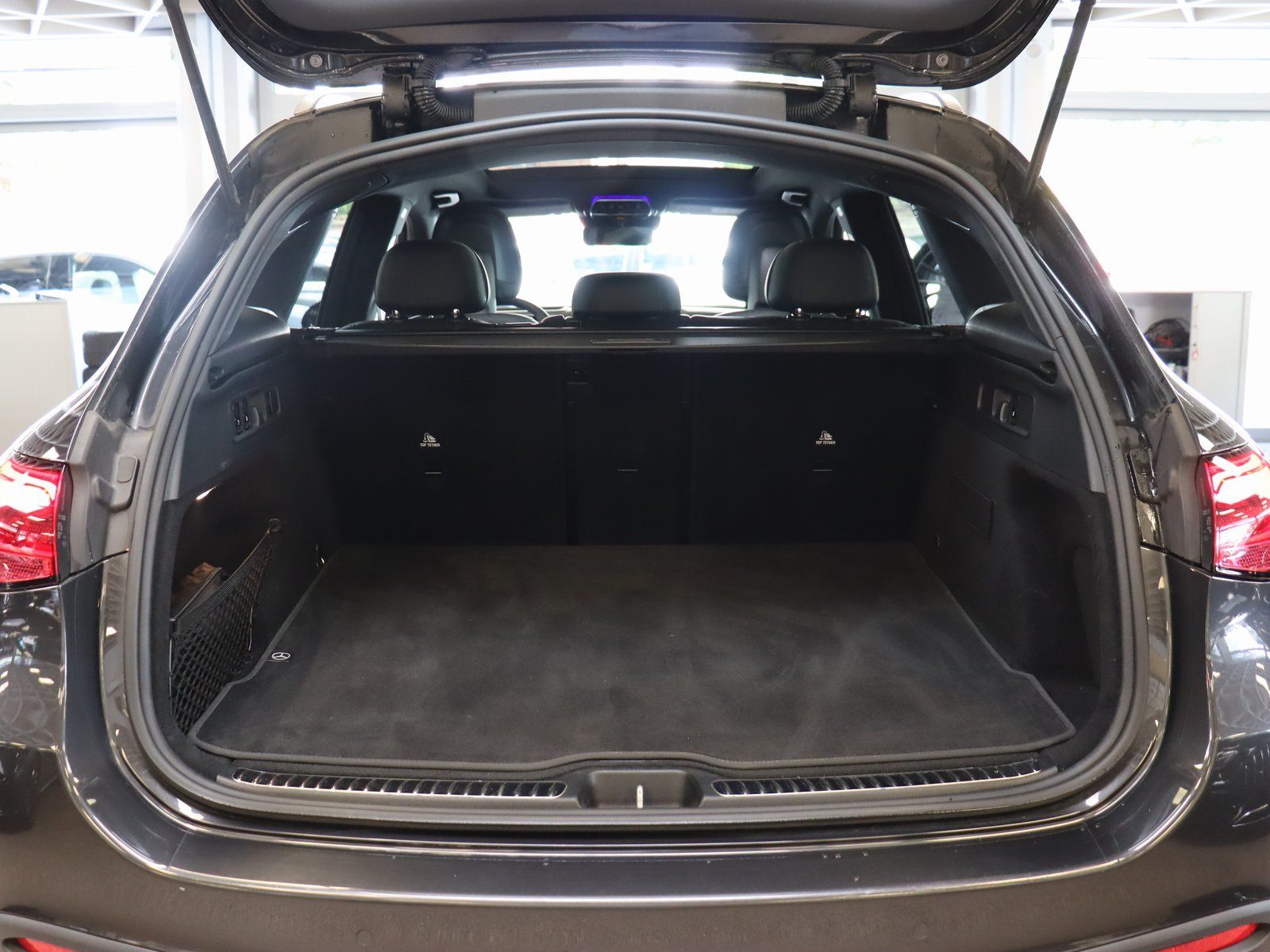 Mercedes-Benz GLC 300d 4M AMG PremiumPlus/AHK/Fahrassi/HAL/HUD