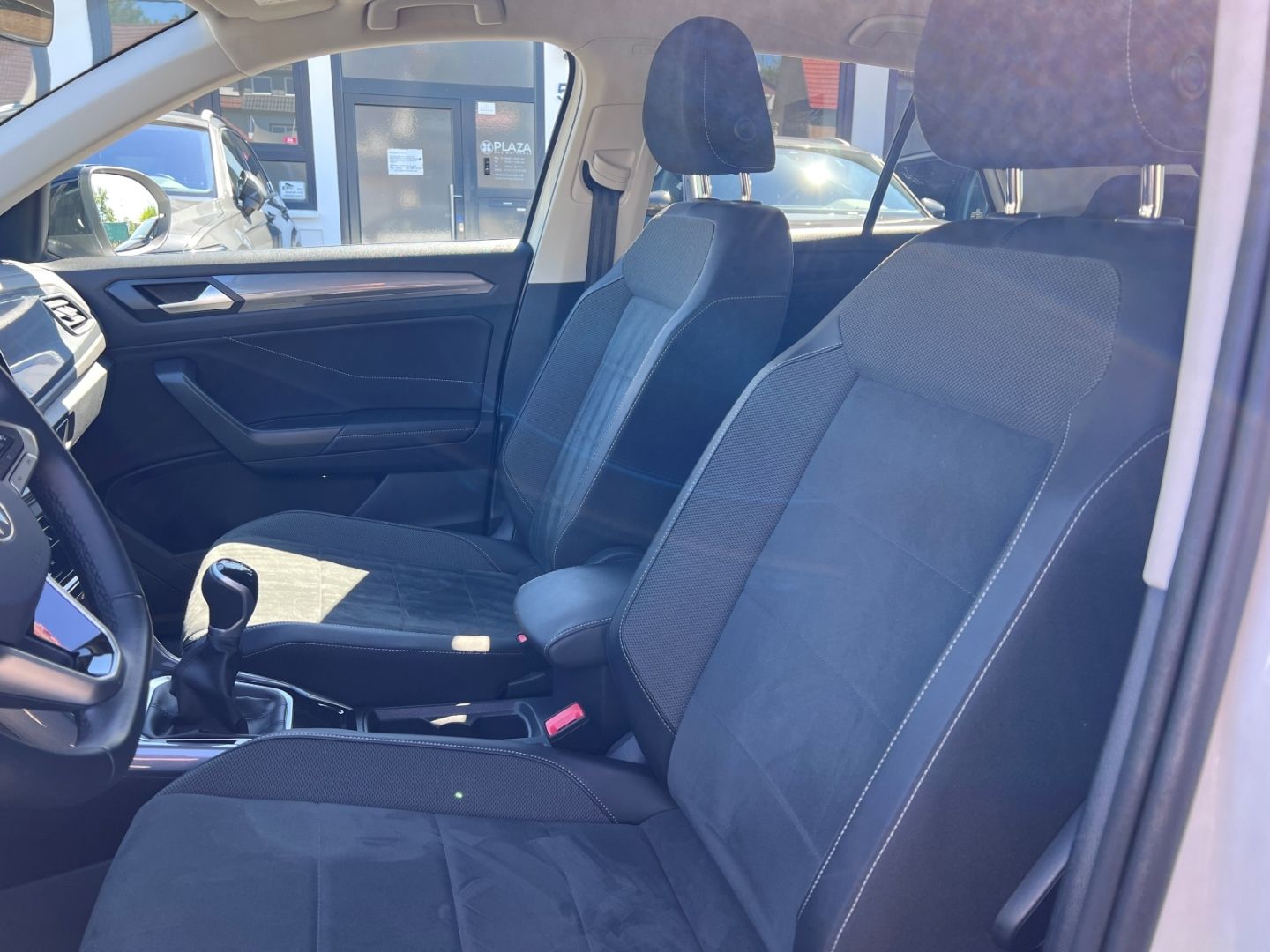 Volkswagen T-Roc 1.0TSI Style - Samsaru's Car Outlet