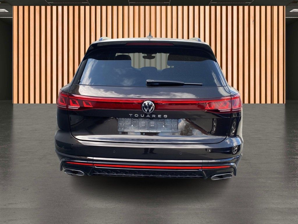 Volkswagen Touareg 3.0 TSI 4Motion R-Line - Samsaru's Car Outlet