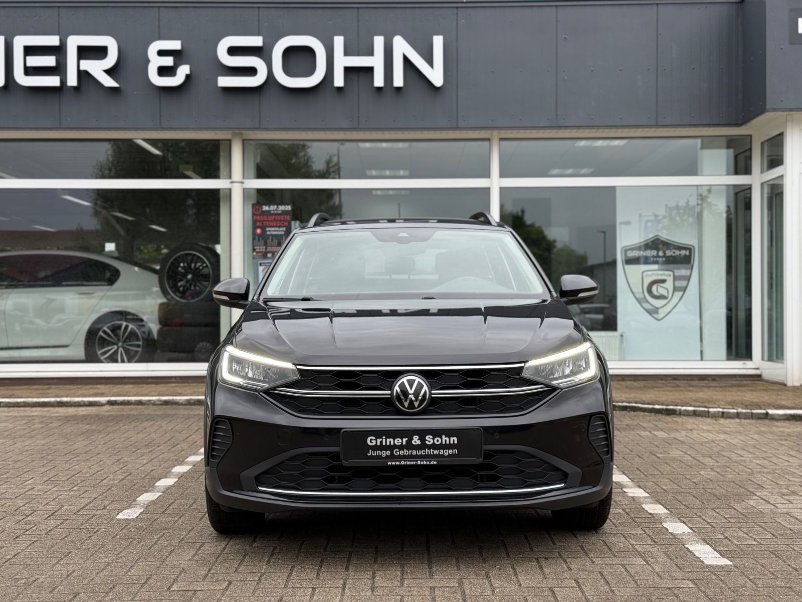 Volkswagen Taigo Life 1.0 DSG - Samsaru's Car Outlet