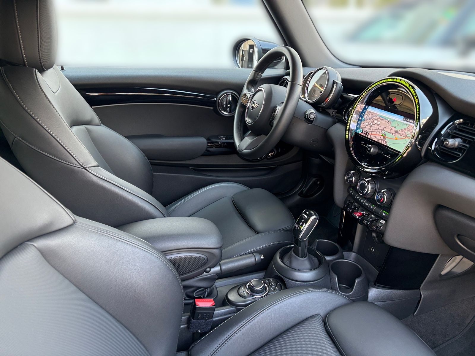MINI One 3-T. Classic Aut. - Samsaru's Car Outlet