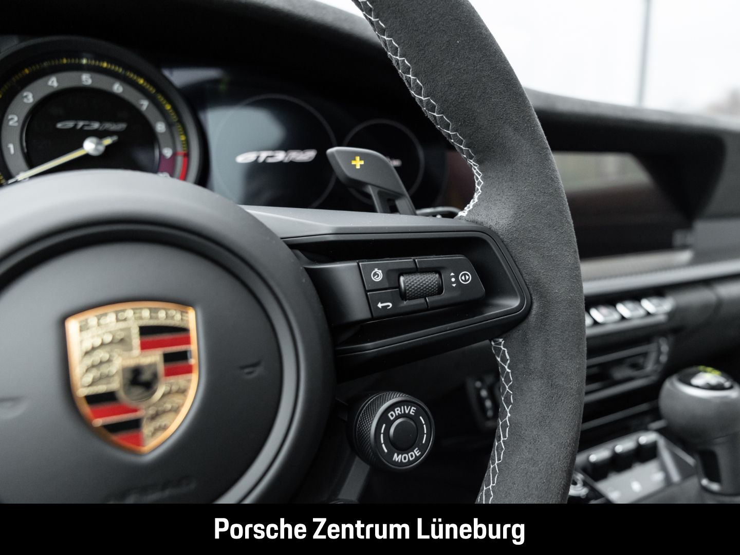 Porsche 992 911 GT3 RS - Samsaru's Car Outlet