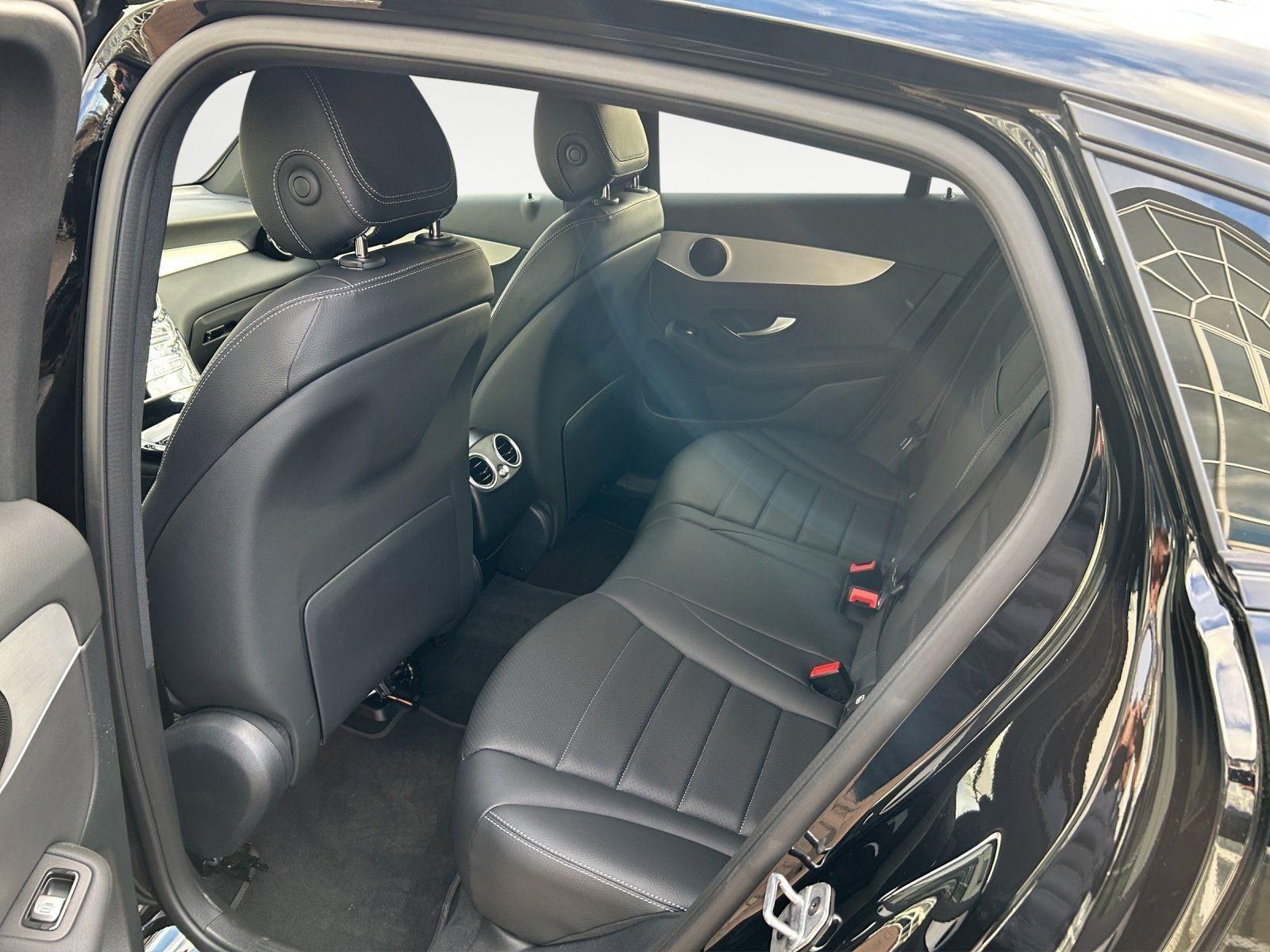 Mercedes-Benz GLC300e 4M Coupé - Samsaru's Car Outlet