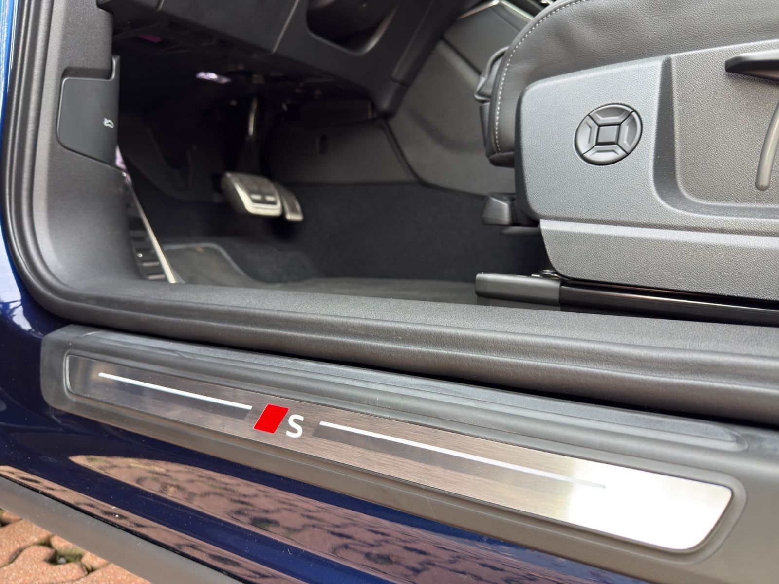 Audi Q5 TFSI S line Matrix Navi 360° AHK 21"