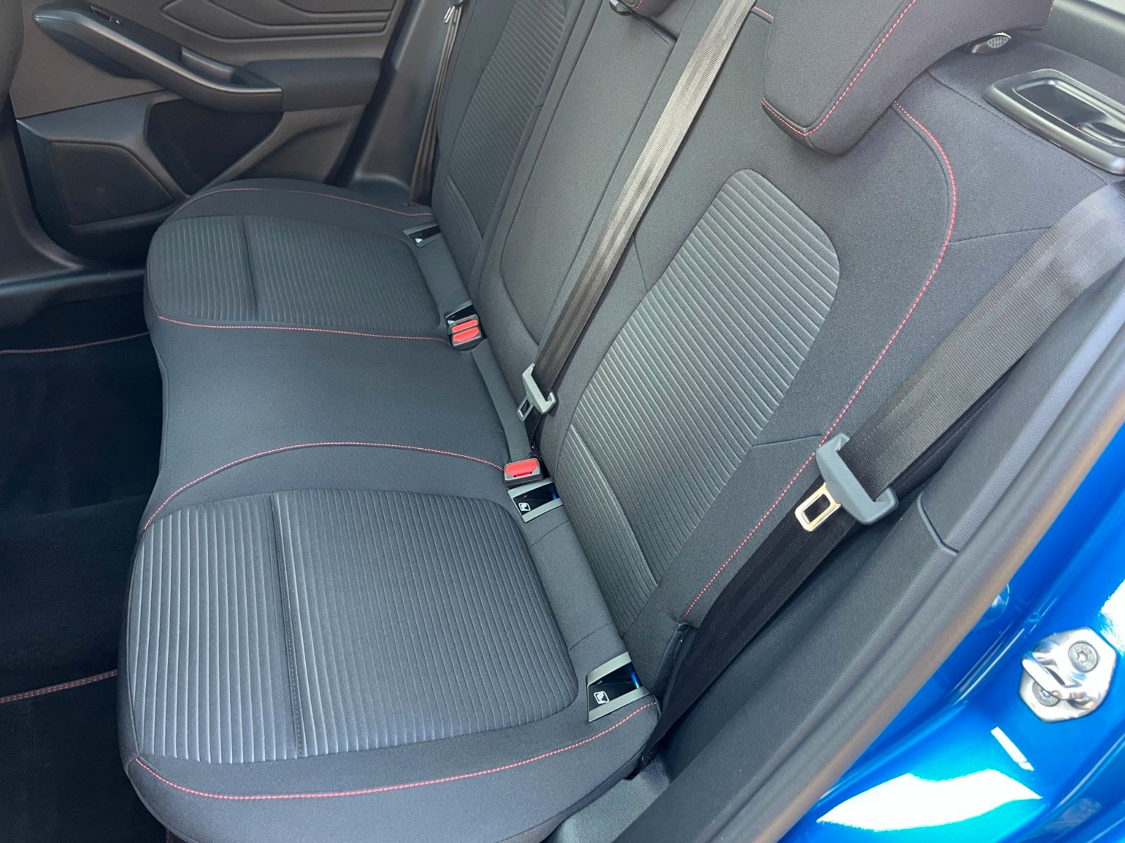 Ford Focus Turnier ST-Line X - Matrix LED, B&O, Pano