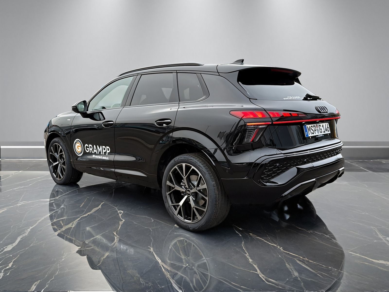 Audi Q3 TFSI KAMERA+TECH PLUS+AHK+ACC+BT+S-LINE+