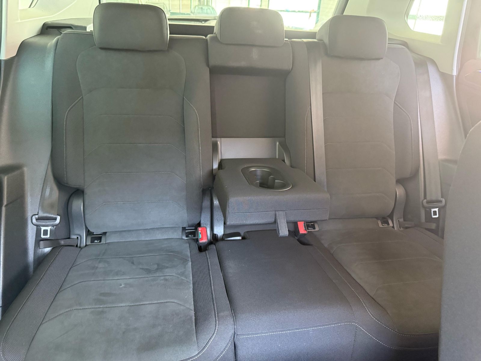 Volkswagen Tiguan Elegance 2.0 TDI DSG - Samsaru's Car Outlet