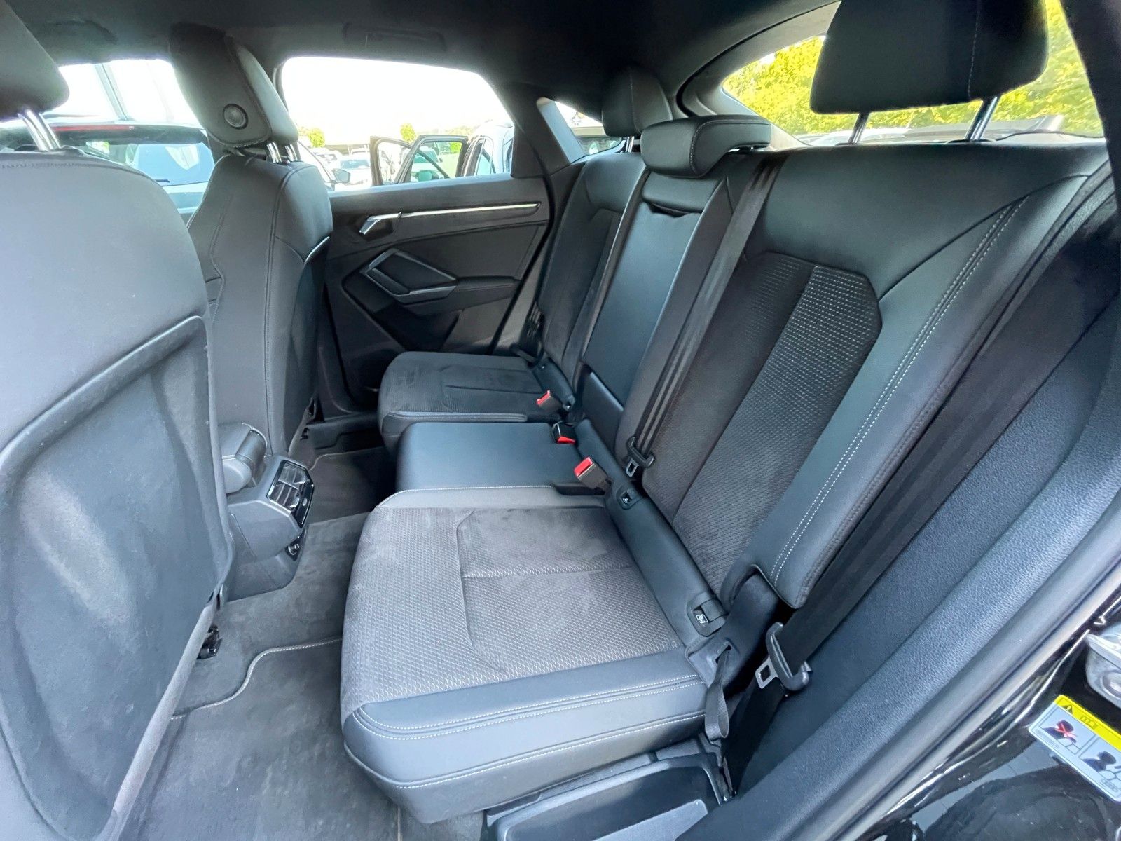 Audi Q3 Sportback 2,0TFSI quattro Sline Black - Samsaru's Car Outlet