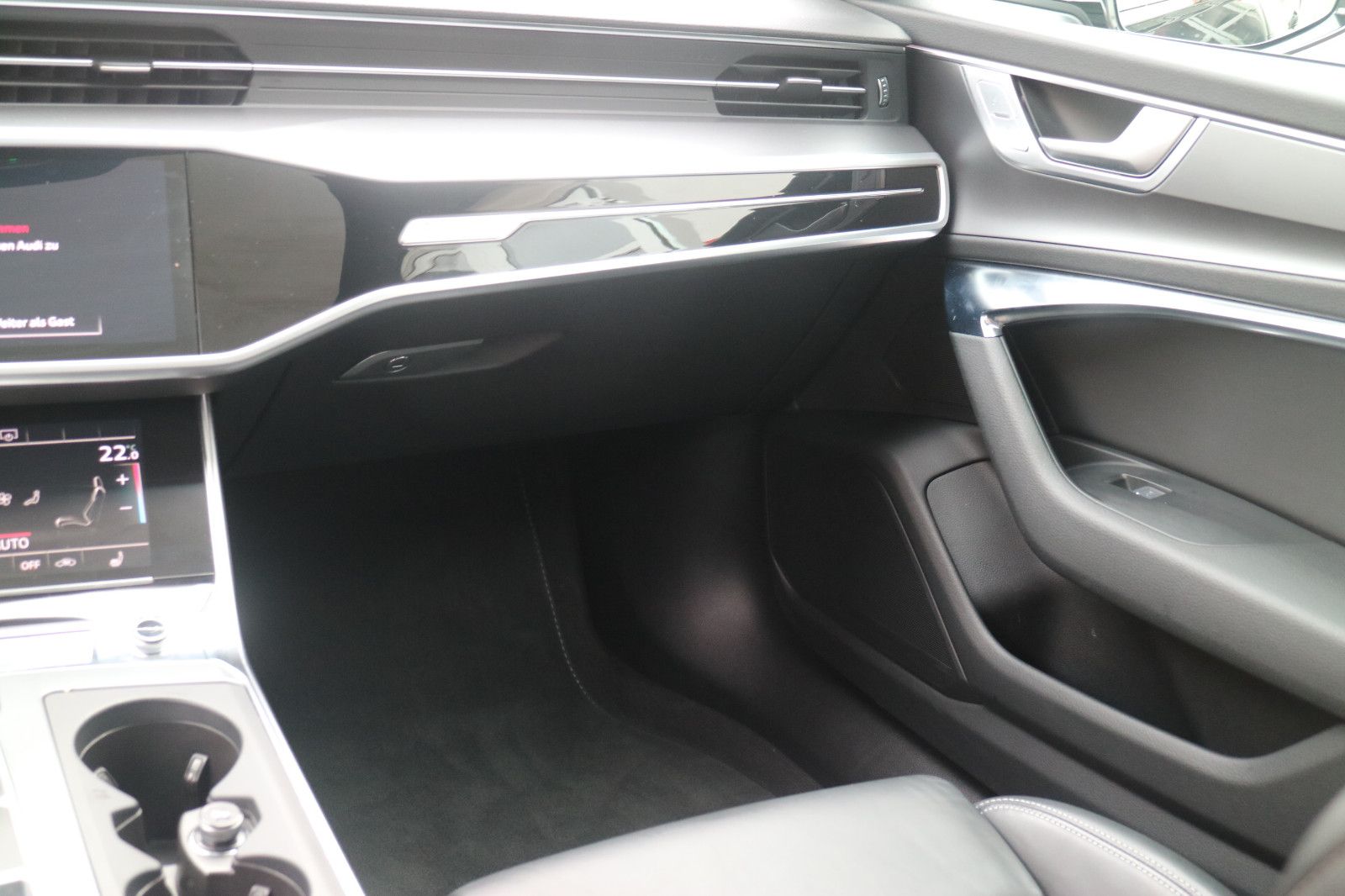 Audi A6 Avant 45 TFSI quattro S line-Pano-AHK-ACC