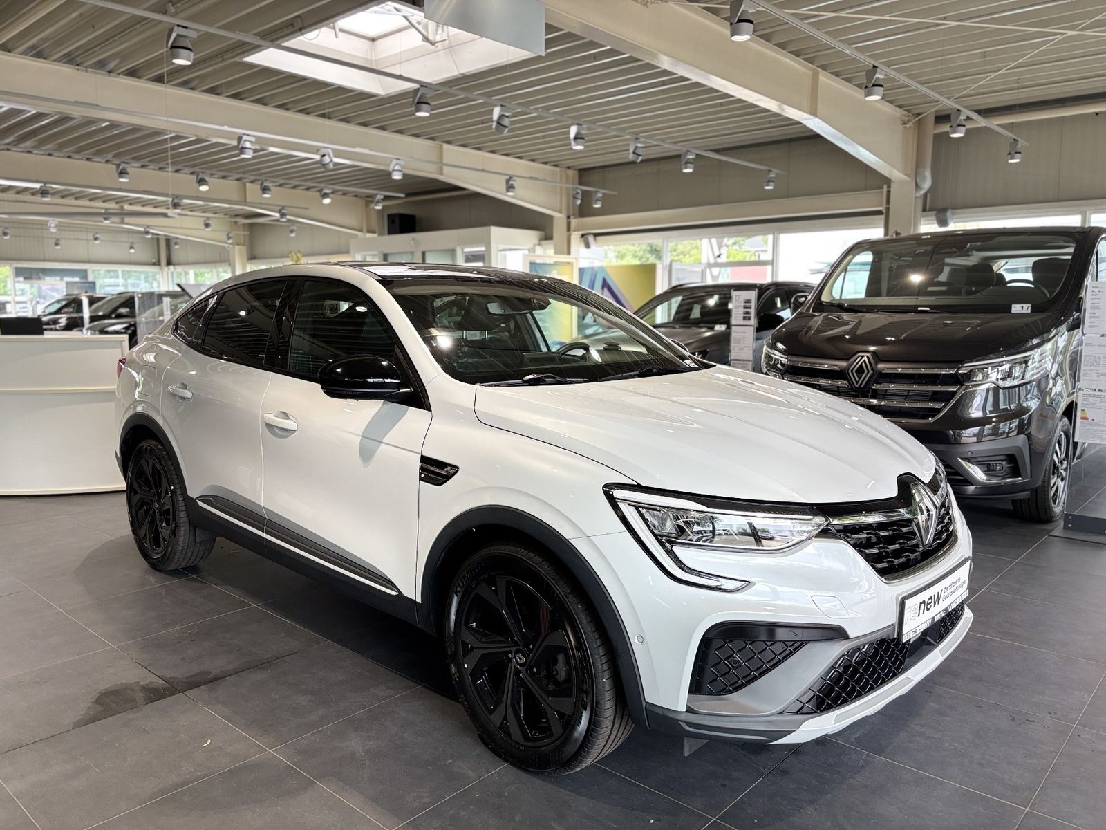 Renault Arkana R.S. LINE TCe 160PS - Samsaru's Car Outlet
